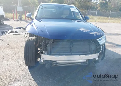 2018 Audi Q5 2.0T Premium/2.0T Tech Premium z USA, uszkodzony, nr VIN WA1BNAFY3J2011507